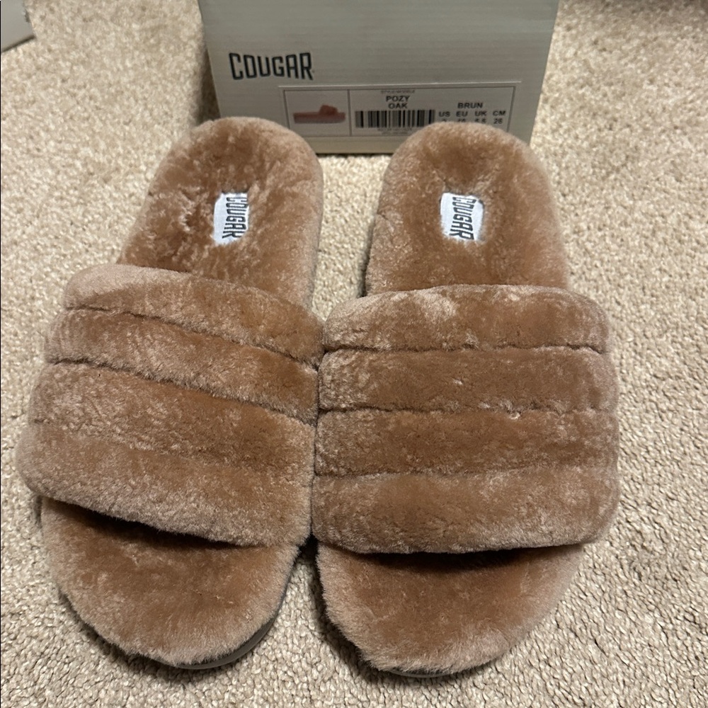 Cougar Tan Plush Slippers, very soft and cozy. NIB, women’s 9